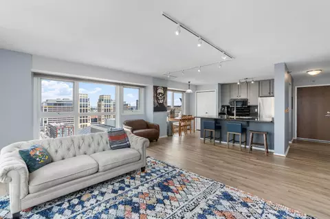 433 S 7th St #1801, Minneapolis, MN 55415