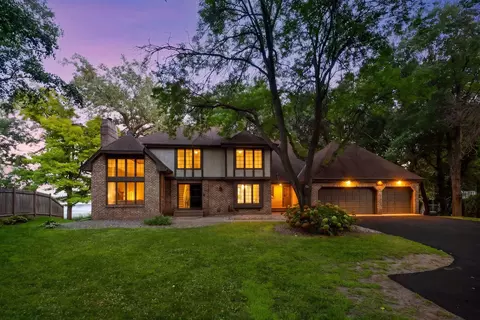 5720 Oakview Ln N, Minneapolis, MN 55442