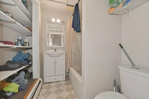 Bath - 1727 E Superior St, Duluth, MN 55812 photo 3 of 4