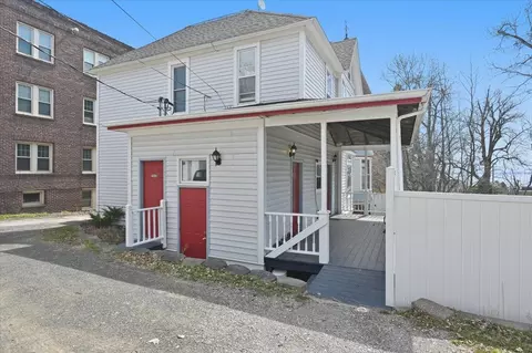 Exterior - 1727 E Superior St, Duluth, MN 55812 photo 4 of 9