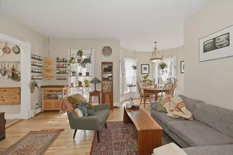 Living - 1727 E Superior St, Duluth, MN 55812 photo 2 of 4
