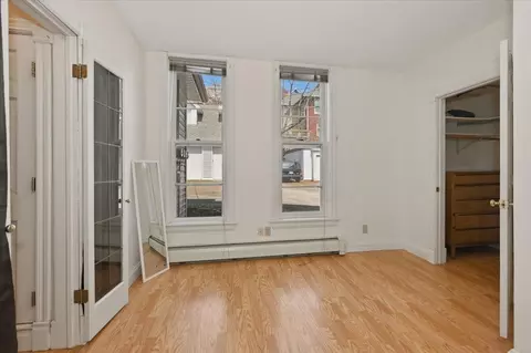 Bedroom - 1727 E Superior St, Duluth, MN 55812 photo 5 of 8