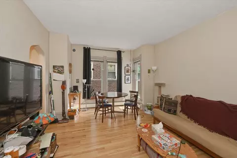 Living - 1727 E Superior St, Duluth, MN 55812 photo 3 of 4