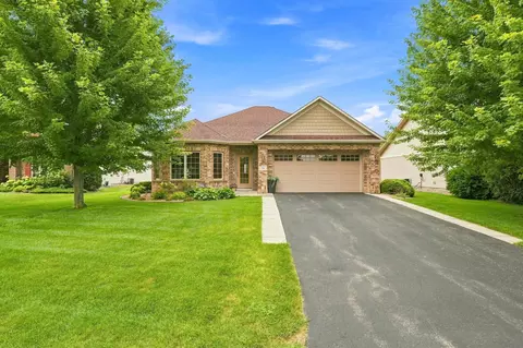 76 Quail Cir, Hudson, WI 54016