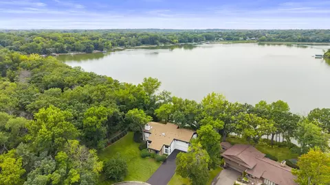 5605 Evergreen Ln N, Plymouth, MN 55442