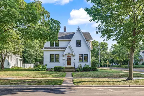 539 W Grand Ave, Eau Claire, WI 54703