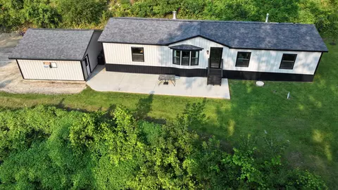 5755 Oak Forest Ln, Houston, MN 55943