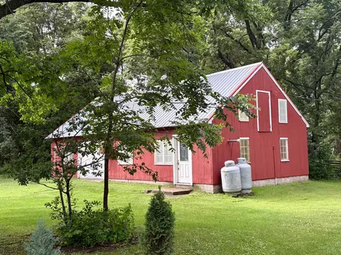 20 Nnn 160th St, Hutchinson, MN 55350