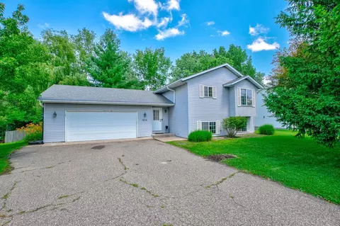 935 2nd Ave SW, Forest Lake, MN 55025
