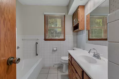 Bath - 523 6th Ave N, Cold Spring, MN 56320 photo 1 of 2