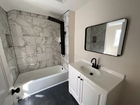 Bath - 321 7th St SW, Willmar, MN 56201 photo 4 of 8