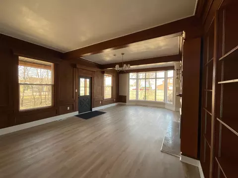 Living - 321 7th St SW, Willmar, MN 56201 photo 6 of 8