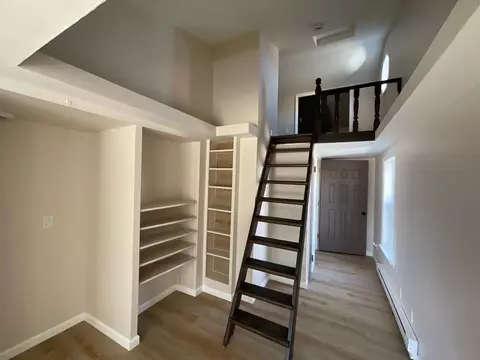 Entry Way - 321 7th St SW, Willmar, MN 56201 photo 6 of 10
