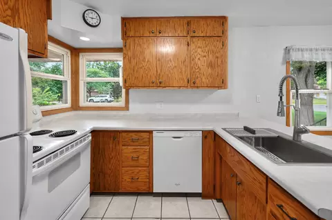 Kitchen - 1702 14th Ave S, Saint Cloud, MN 56301 photo 2 of 5