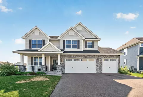 8384 Yearling Trl, Woodbury, MN 55129