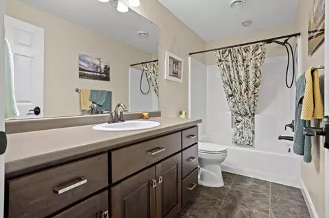 Bath - 4357 Coventry Dr S, Fargo, ND 58104 photo 5 of 5