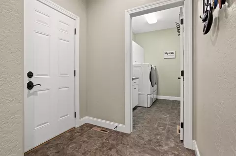 Entry Way - 4357 Coventry Dr S, Fargo, ND 58104 photo 5 of 6