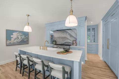 Kitchen - 20590 Linden Rd, Deephaven, MN 55331 photo 2 of 5