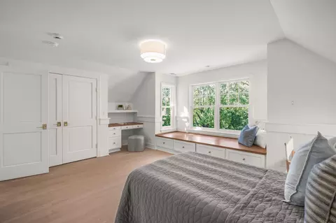 Bedroom - 20590 Linden Rd, Deephaven, MN 55331 photo 5 of 9