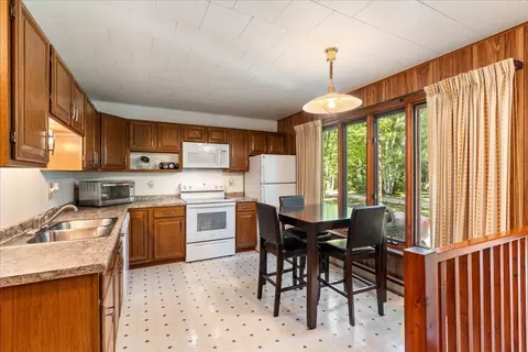 Kitchen - 20535 Ward Ave, Brainerd, MN 56401 photo 1 of 2