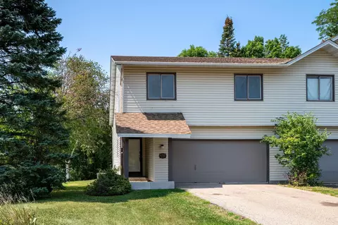 6702 Kara Dr, Eden Prairie, MN 55346