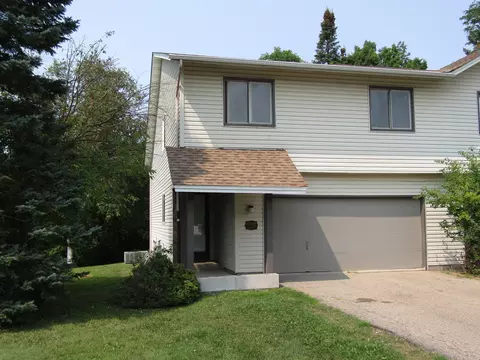 6702 Kara Dr, Eden Prairie, MN 55346