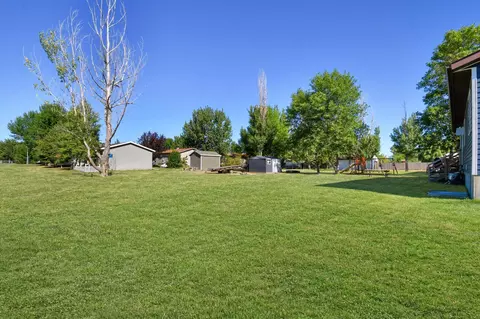 Exterior - 509 4th St E, Horace, ND 58047 photo 6 of 11