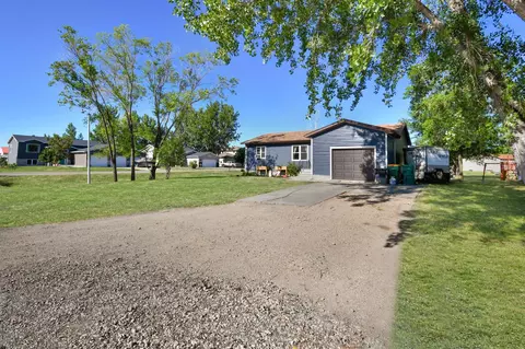 Exterior - 509 4th St E, Horace, ND 58047 photo 3 of 11