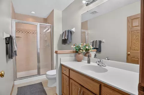 Bath - 11125 Woods Trl N, Champlin, MN 55316 photo 6 of 6