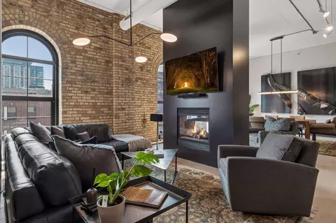 750 S 2nd St #404, Minneapolis, MN 55401