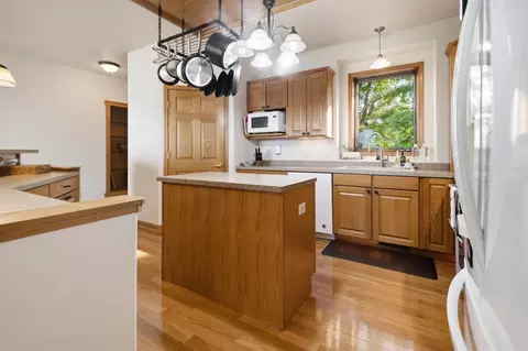 Kitchen - 15092 Ninebark Dr, Baxter, MN 56425 photo 2 of 4