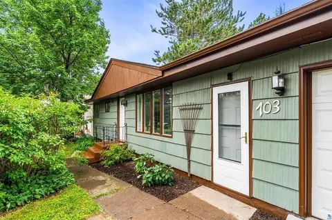 Exterior - 703 Ebony Ave, Duluth, MN 55811 photo 2 of 9
