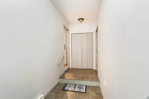 Entry Way - 703 Ebony Ave, Duluth, MN 55811 photo 1 of 1