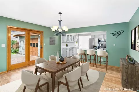Dining - 703 Ebony Ave, Duluth, MN 55811 photo 2 of 2