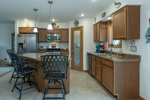 Kitchen - 1900 White Cloud Dr E, Isle, MN 56342 photo 2 of 3