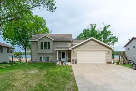 Exterior - 1900 White Cloud Dr E, Isle, MN 56342 photo 2 of 7