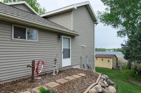Exterior - 1900 White Cloud Dr E, Isle, MN 56342 photo 3 of 7