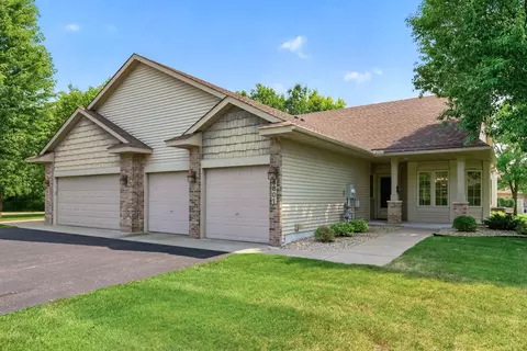 6801 24th St N, Oakdale, MN 55128