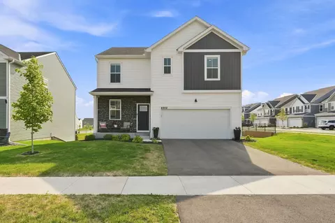 4844 Airlake Dr, Woodbury, MN 55129