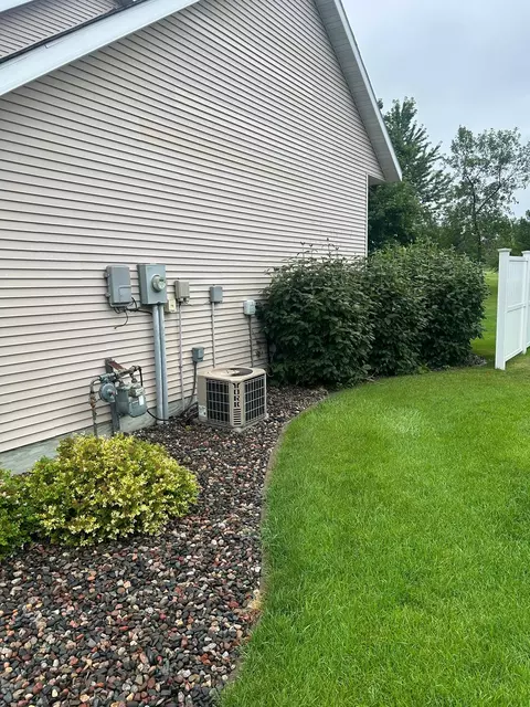 Exterior - 3310 Eagle Ridge Dr W, Willmar, MN 56201 photo 3 of 5