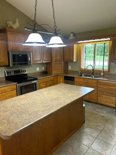 Kitchen - 3310 Eagle Ridge Dr W, Willmar, MN 56201 photo 1 of 2