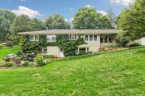 Exterior - 18200 Fairhomes Ln, Deephaven, MN 55391 photo 3 of 4