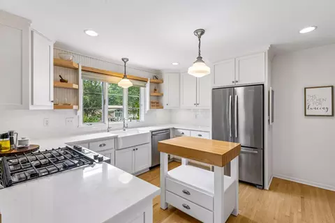 Kitchen - 18200 Fairhomes Ln, Deephaven, MN 55391 photo 1 of 2