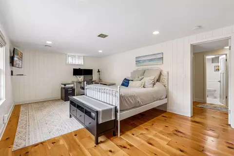Bedroom - 18200 Fairhomes Ln, Deephaven, MN 55391 photo 5 of 6