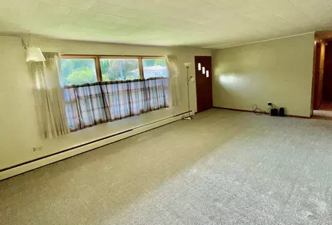 Living - 604 22nd Ave NW, Austin, MN 55912 photo 1 of 2