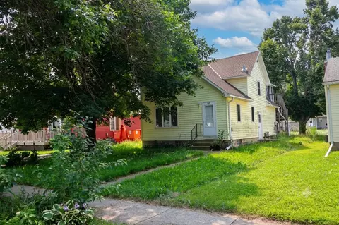 117 4th St S, Gaylord, MN 55334