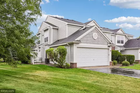 5149 149th St N #4, Hugo, MN 55038