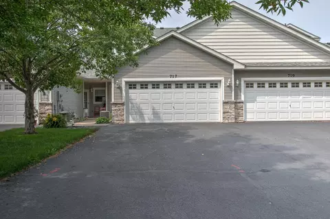 717 Park Brook Rd NW, Isanti, MN 55040