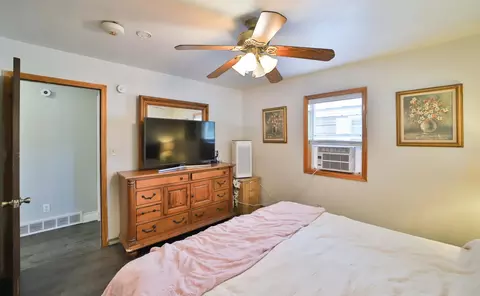 Bedroom - 1015 13th Ave NE, Brainerd, MN 56401 photo 3 of 10