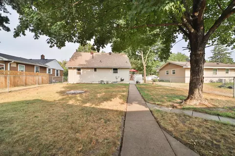 Exterior - 1015 13th Ave NE, Brainerd, MN 56401 photo 5 of 9